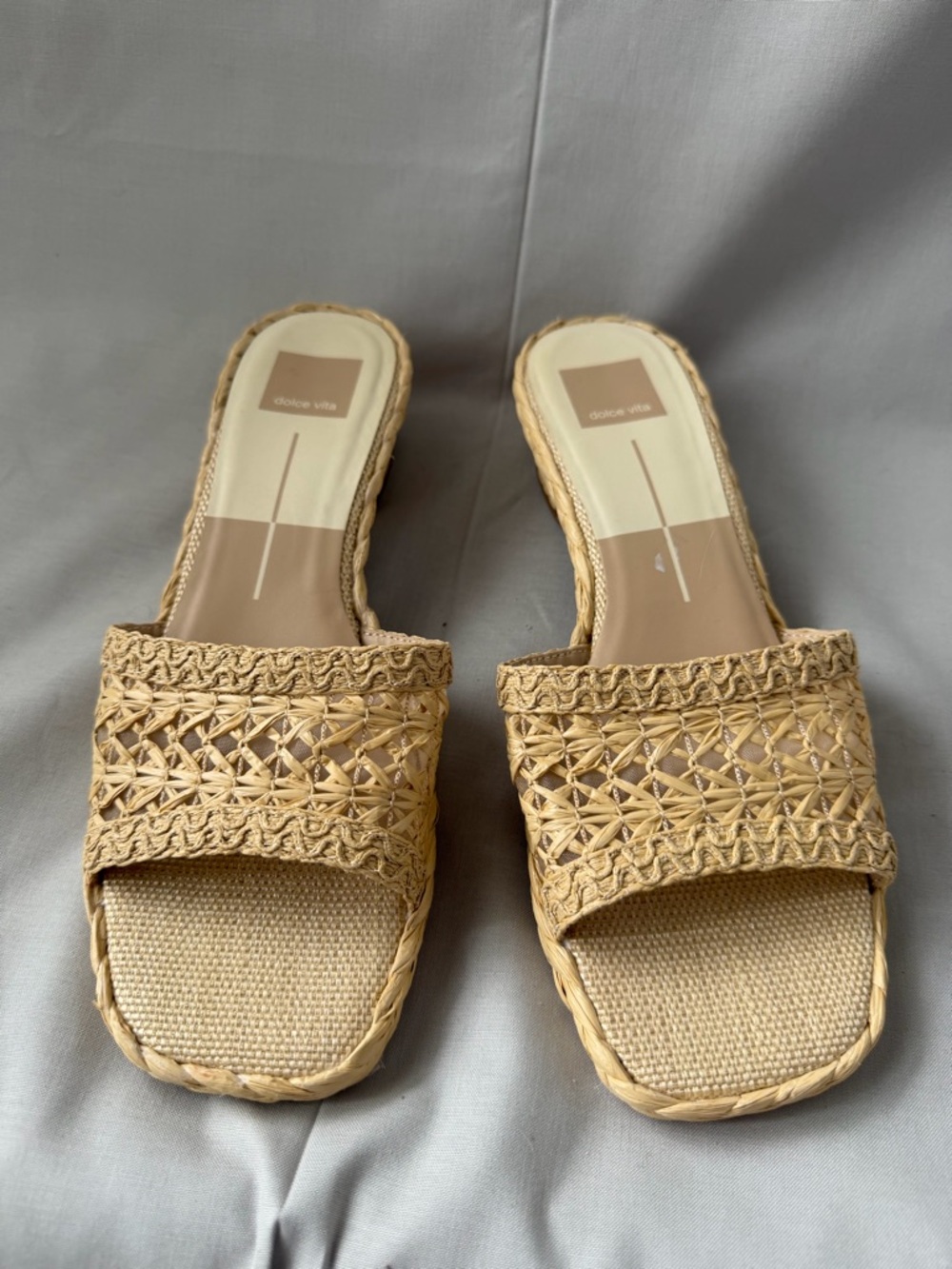 Dolce Vita Beige Woven Slide Mules (shoes B 0204)